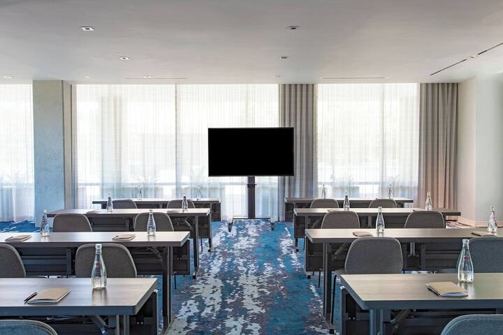 Meeting facility