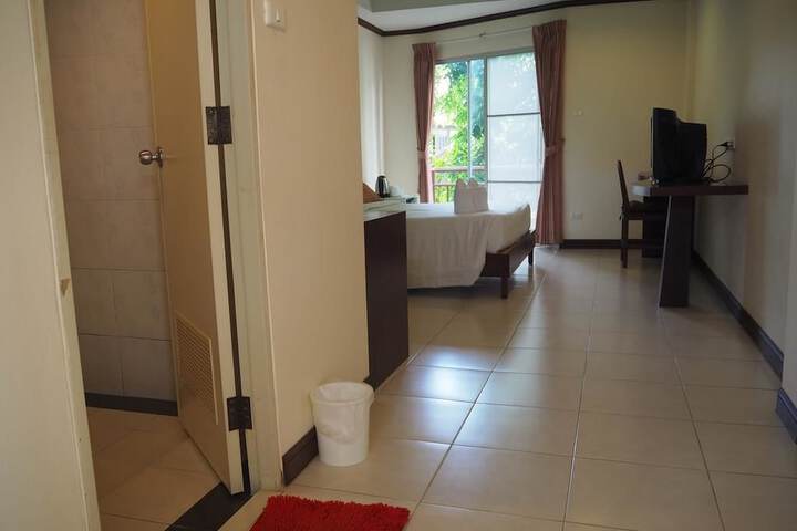 Room 15 of 25