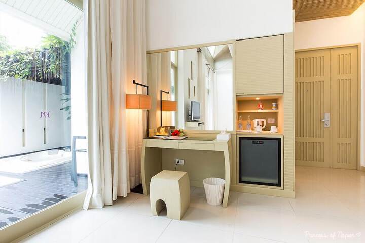 Room 14 of 150