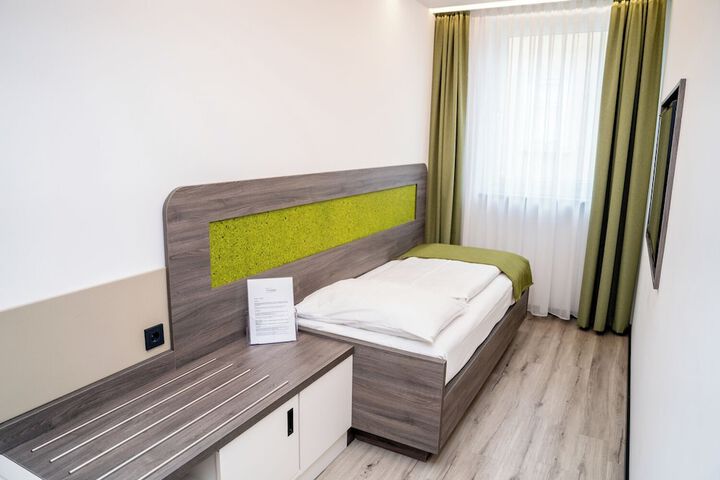 Room 15 of 31