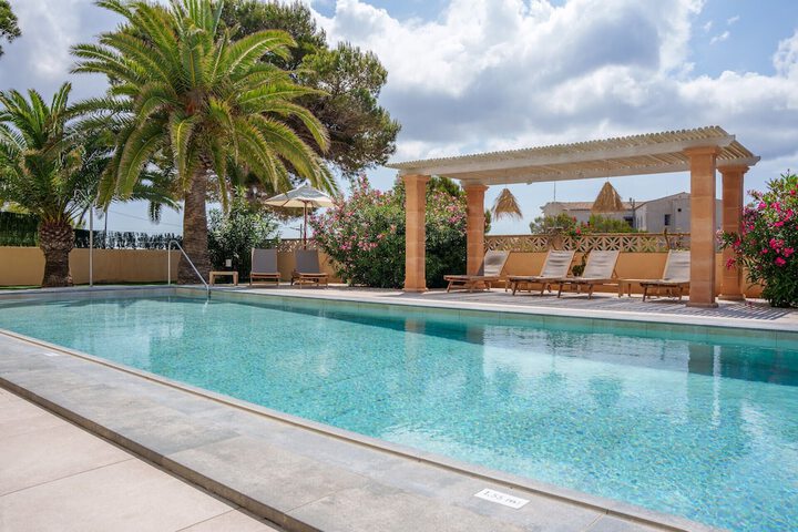 Pool 25 of 69