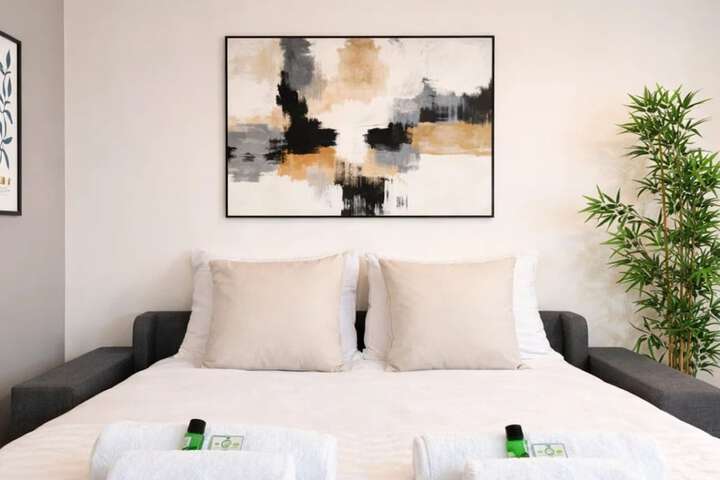Room 26 of 43