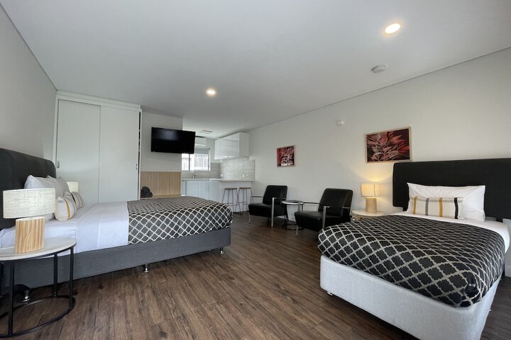 Room 13 of 83