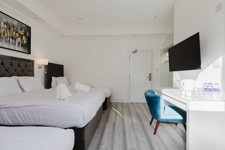 Room 46 of 125