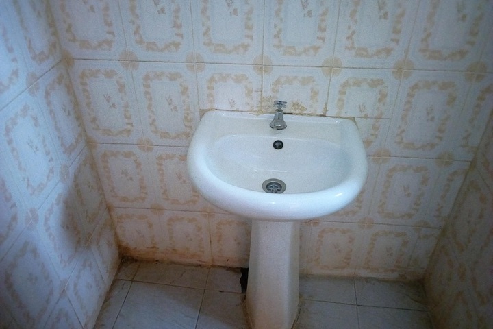 Room 11 of 20