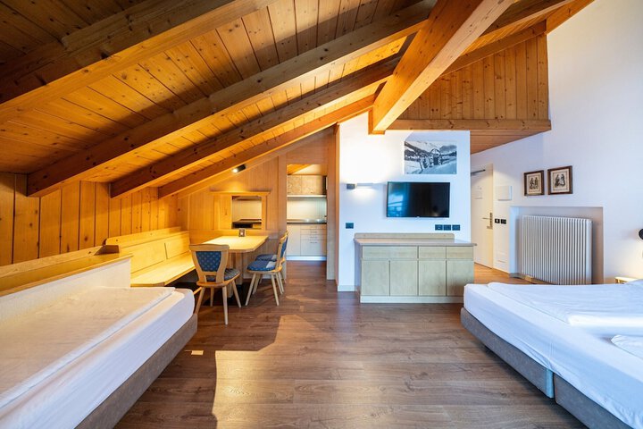 Room 45 of 111