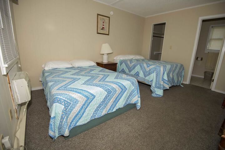 Room 2 of 37