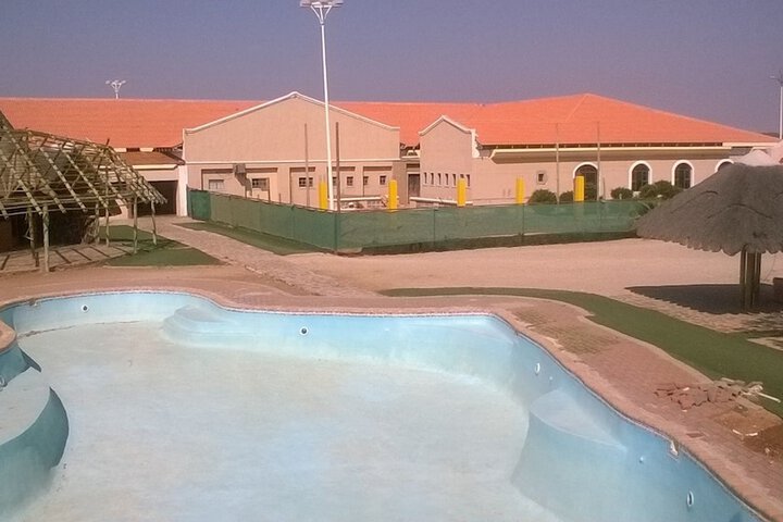 Pool 51 of 83