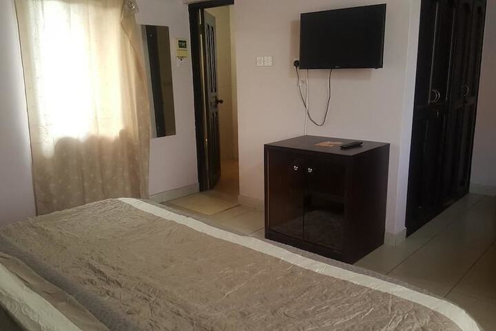 Room 11 of 21