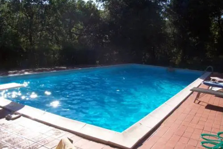 Pool 6 of 10