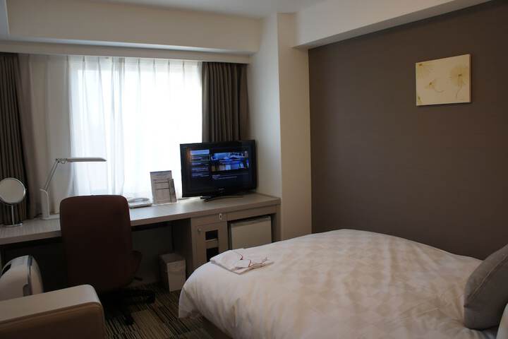 Room 12 of 53