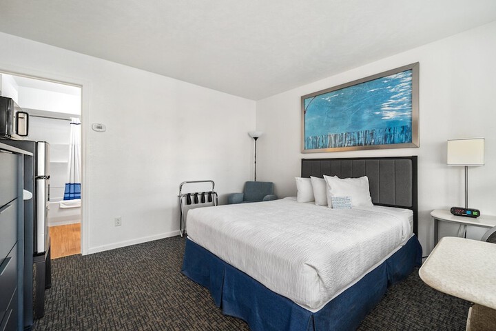 1 Queen Bed Upper Floor (6 of 28)