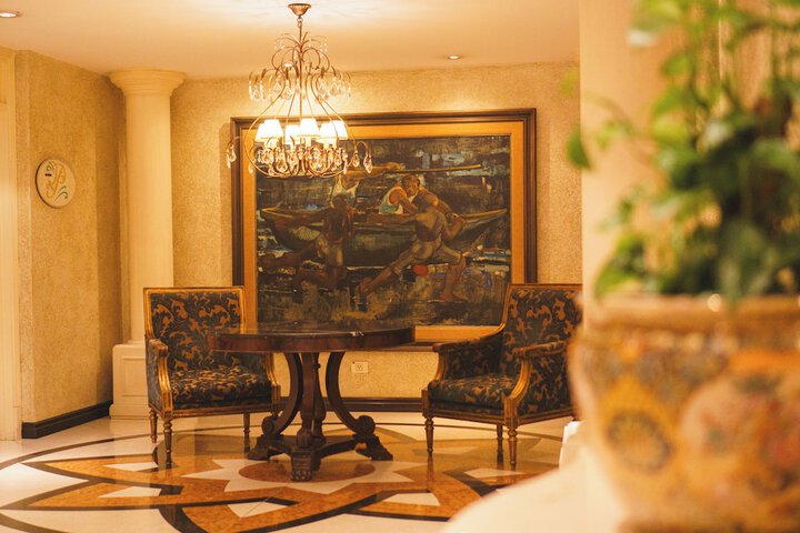 Guest Lobby