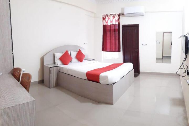 Srinivasa Residency