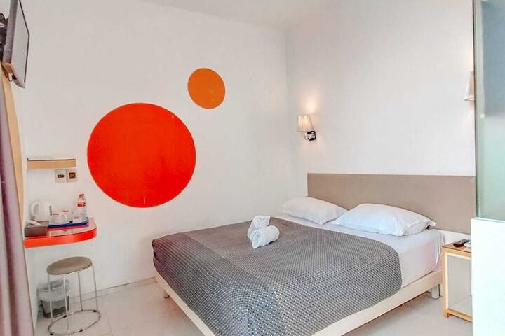 Room 9 of 17