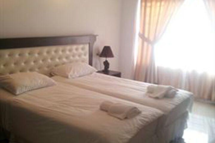 Room 28 of 46