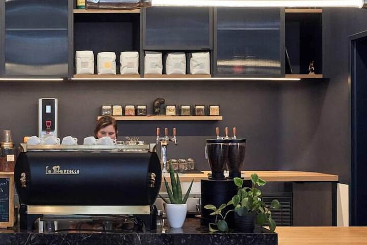 Coffee shop