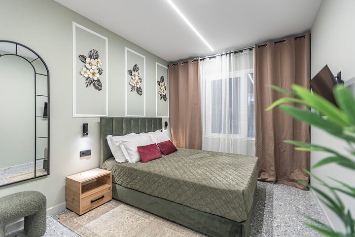 Room 35 of 100