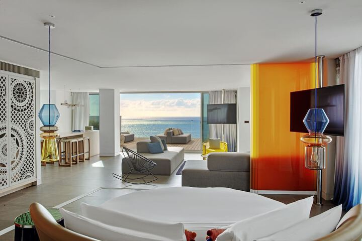 Room 32 of 152