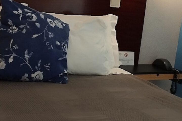 Room 16 of 82