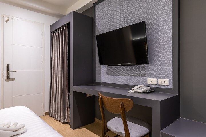Room 33 of 56