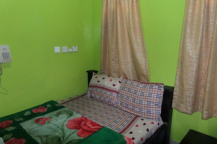 Room 6 of 42