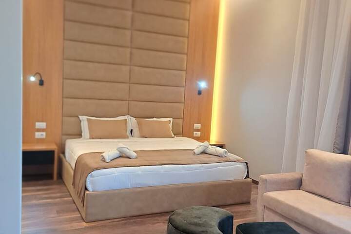 Room 9 of 117