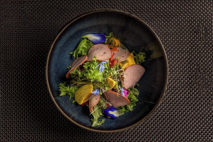 Dining 30 of 60