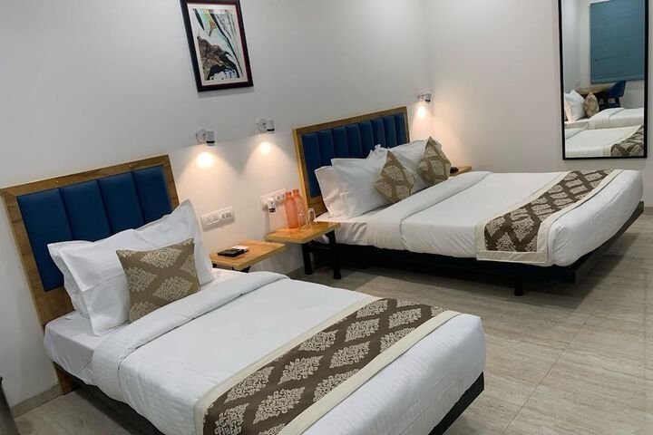 Room 5 of 24