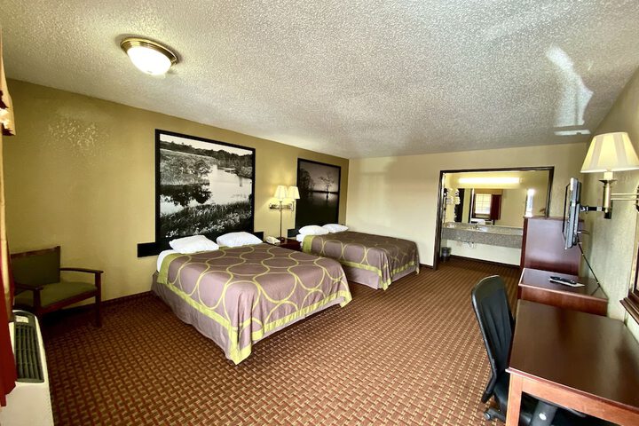 2 Queen Beds (4 of 14)