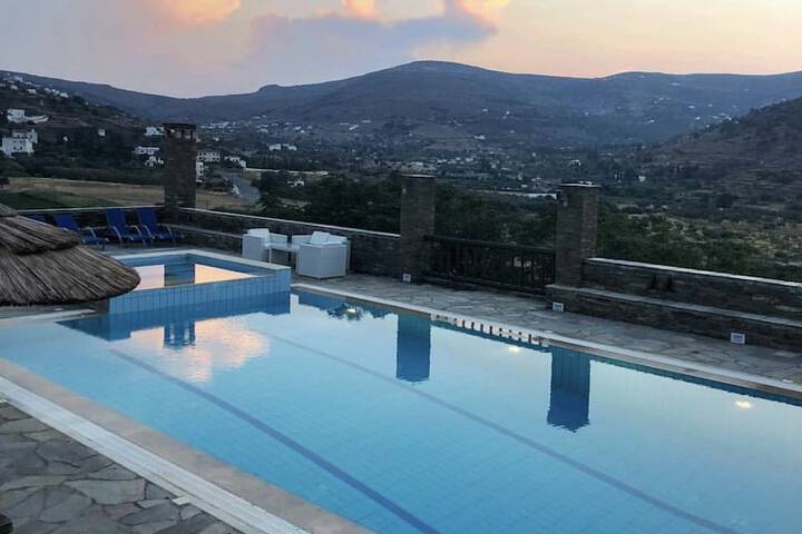 Nicolas Hotel Apartments in Andros