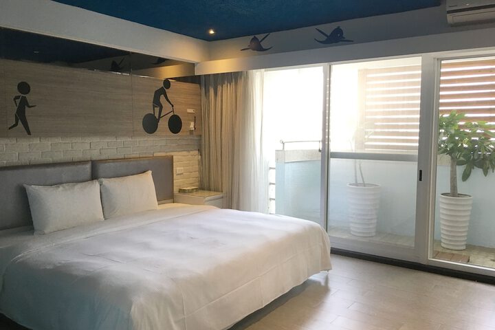 Room 13 of 49