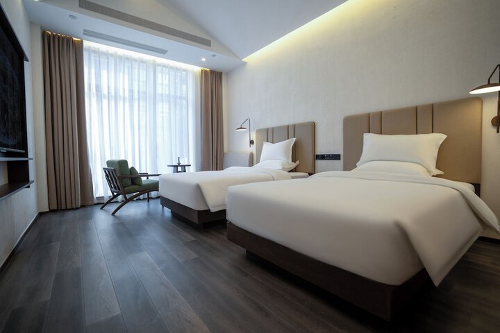 Room 21 of 104