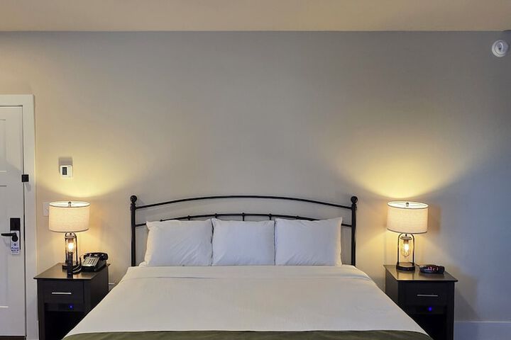 Room 12 of 26
