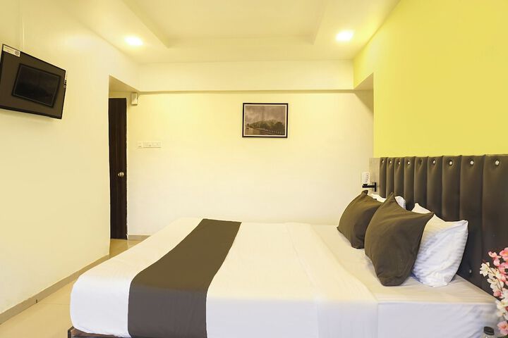 Room 15 of 37