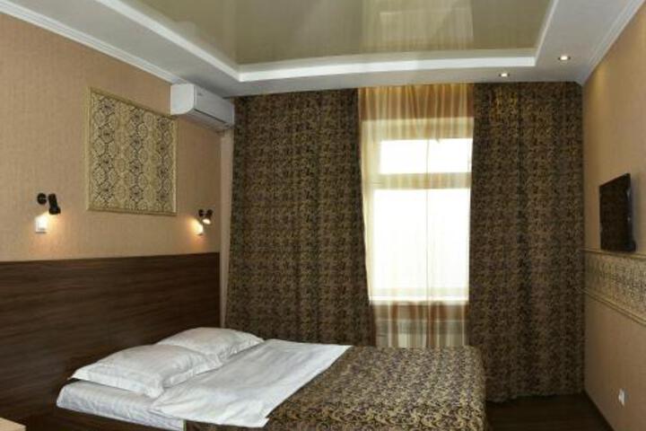 HOTEL PARADIS