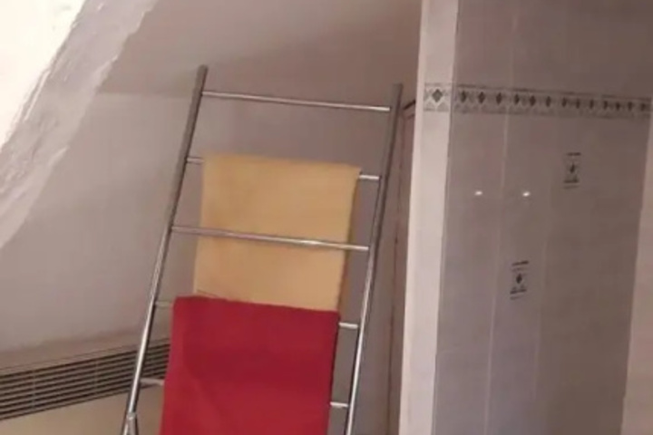Room 2 of 15