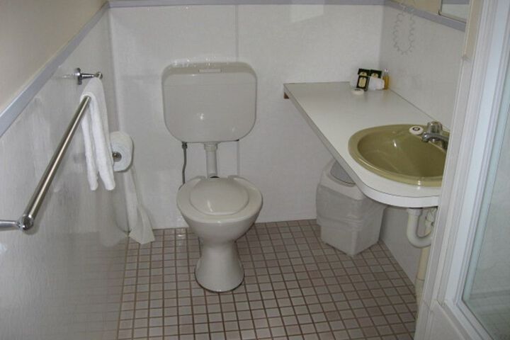 Room 99 of 177