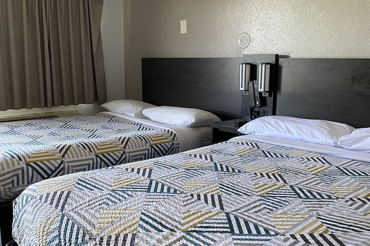 Double Superior Queen Bed (3 of 17)