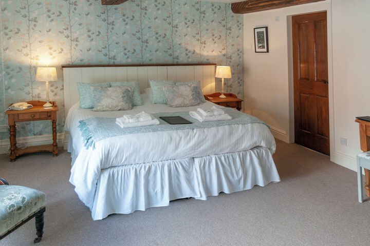 Room 3 of 45