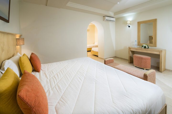 Room 6 of 19