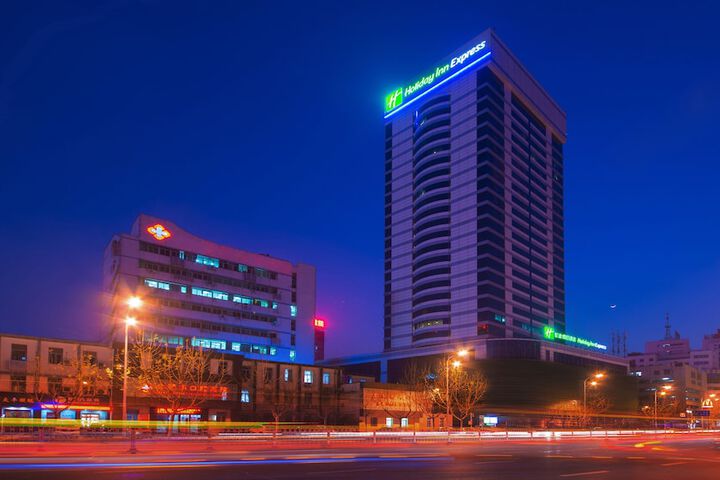 Hotel 70 of 86