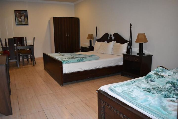 Room 15 of 25