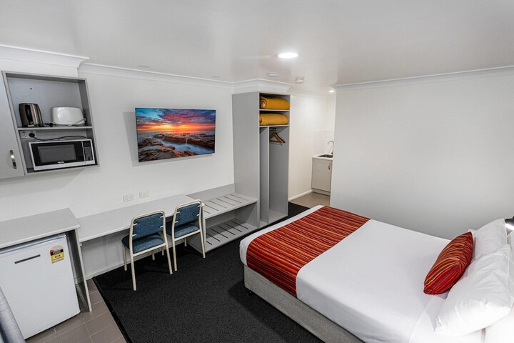 Room 53 of 85