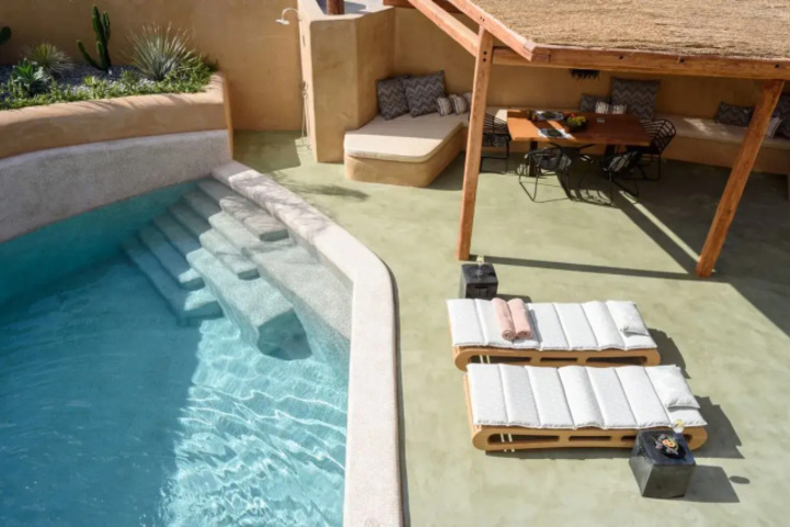 Pool 16 of 24