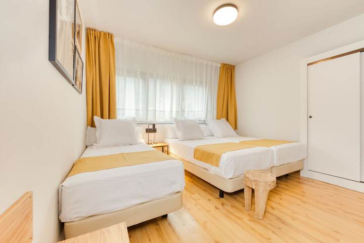 Room 12 of 81