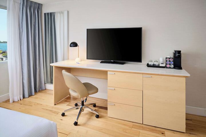 Room 9 of 65