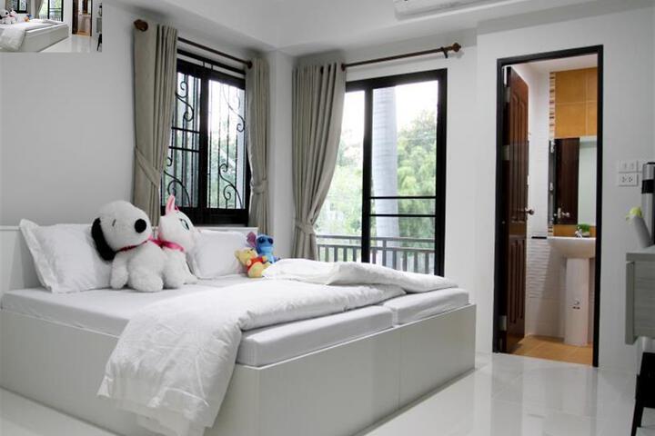 Room 5 of 5