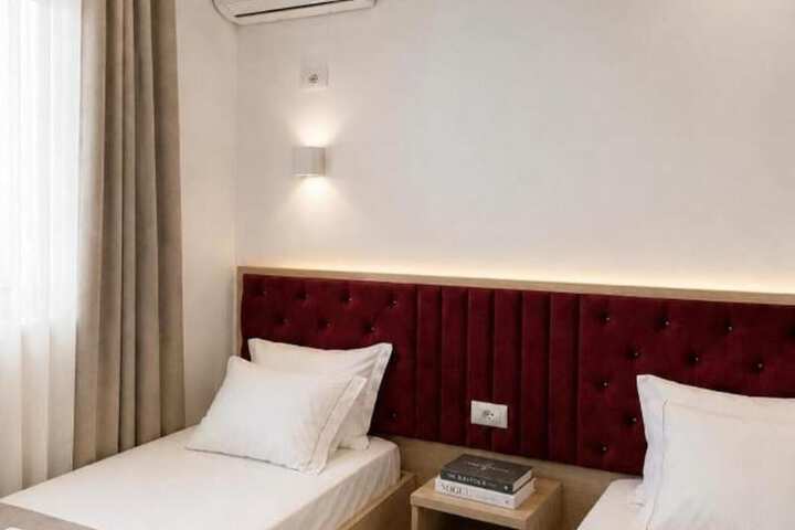 Room 6 of 20