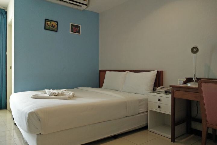 Room 17 of 87